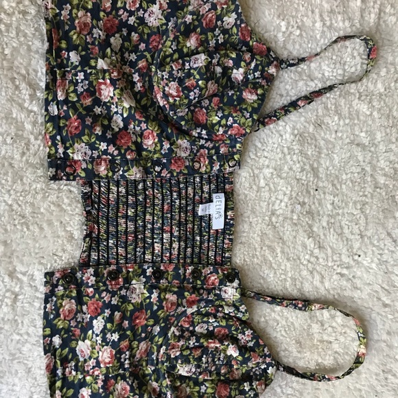 Floral button up crop top - Picture 3 of 7